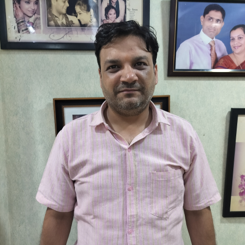 AMIT LAKHMANI
